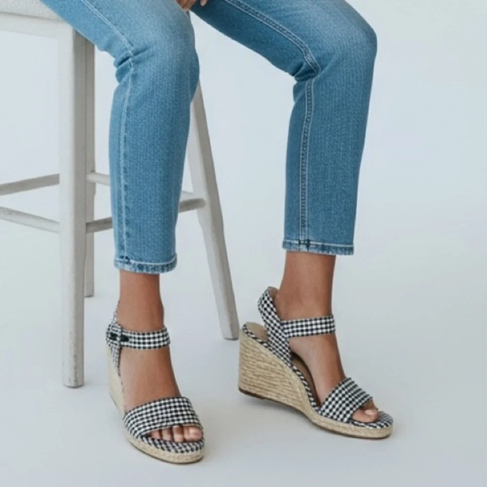 LIFESTRIDE - TANGO - SZ 10 CRISP BLACK & WHITE CHECK ESPADRILLE WEDGE SANDAL‎ S5